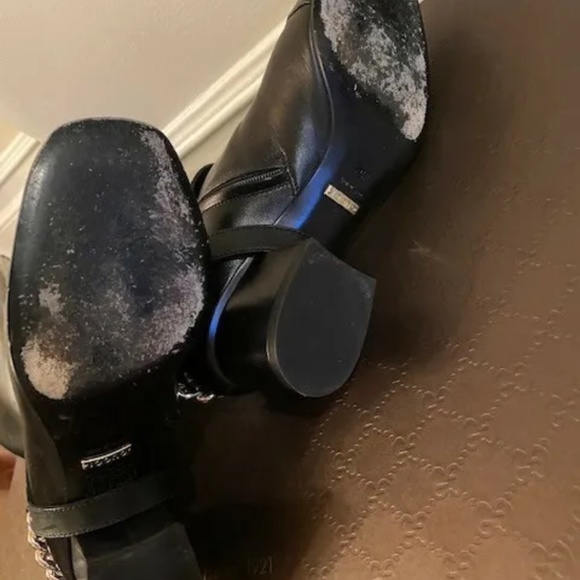 Gucci Knee High Boot with Gold Chain & Logo Detail Size 35.5 (Box NOT Included) - Picture 6 of 16